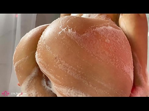 ❤️ 갈색 머리 자위 여자 가 진동 하기 강렬한 오르가즘 에 샤워기 ️ 섹스 비디오 우리 ko.pornoklinge.ru ❤